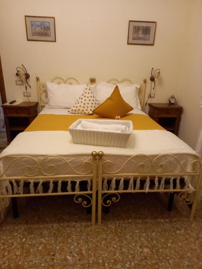 لوكا Bnb Villa Melany Vicino Centro المظهر الخارجي الصورة